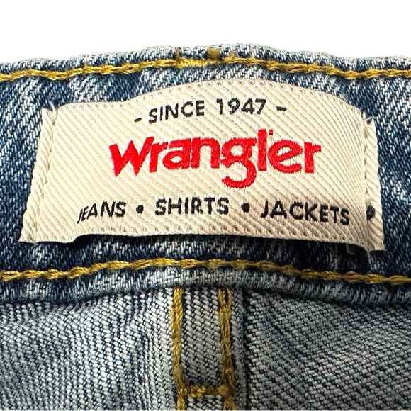 Wrangler Blue High-Rise Mom Denim Style - Picture 4 of 12